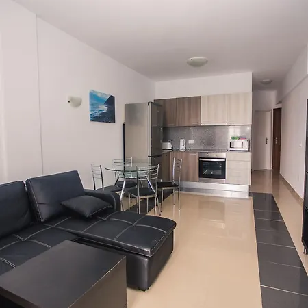 Appartamento With Sea View In Pp/66 *